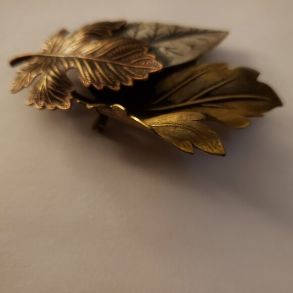 Vintage 3-Leaf Brooch Pin Maple Leaf Mixed Metal Matte 3D Autumn Fall Jewelry - Picture 4 of 9